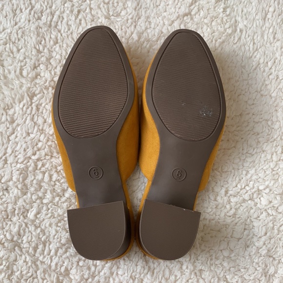 *NWOT* Universal Thread Mustard Yellow Mule Sandals - Picture 6 of 12